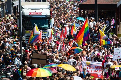 christopher street day köln 2022